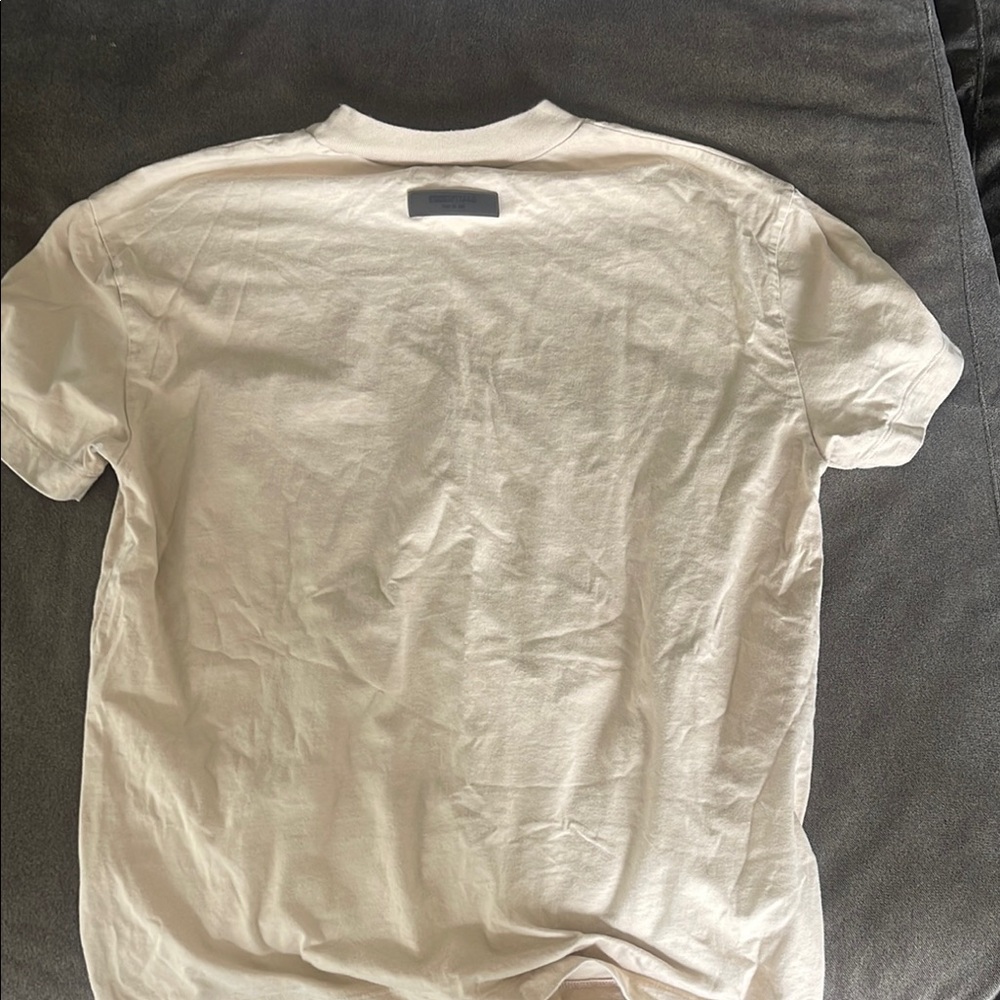 Essentials Cream T-Shirt never used - Picture 3 of 4